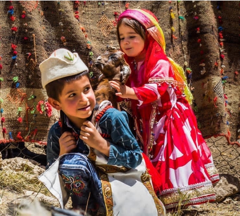 ایام‌ نه چندان دور و دراز کودکان ایلیاتی